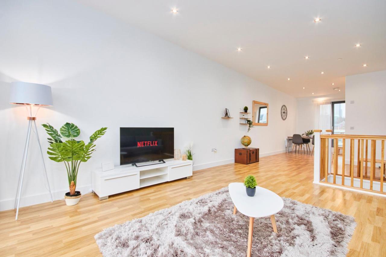 Large Duplex Penthouse - Parking Lejlighed Leeds  Eksteriør billede