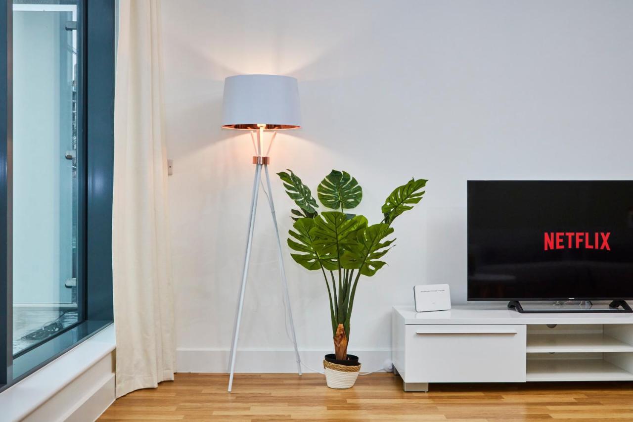 Large Duplex Penthouse - Parking Lejlighed Leeds  Eksteriør billede