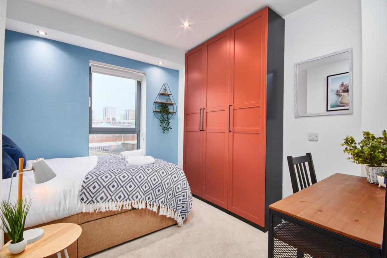 Large Duplex Penthouse - Parking Lejlighed Leeds  Eksteriør billede